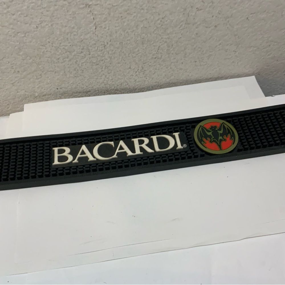 BACARDI BAR SPILL MAT 2006 RARE - Picture 3 of 5